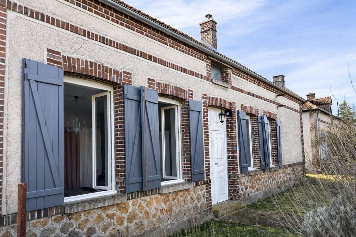 Maison à OSSEY-LES-TROIS-MAISONS