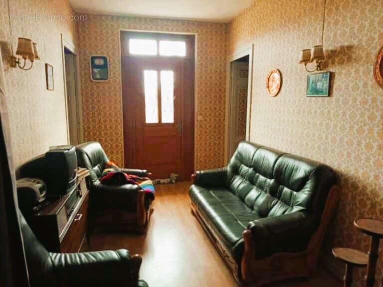 Maison à SAINT-GIRONS-D'AIGUEVIVES