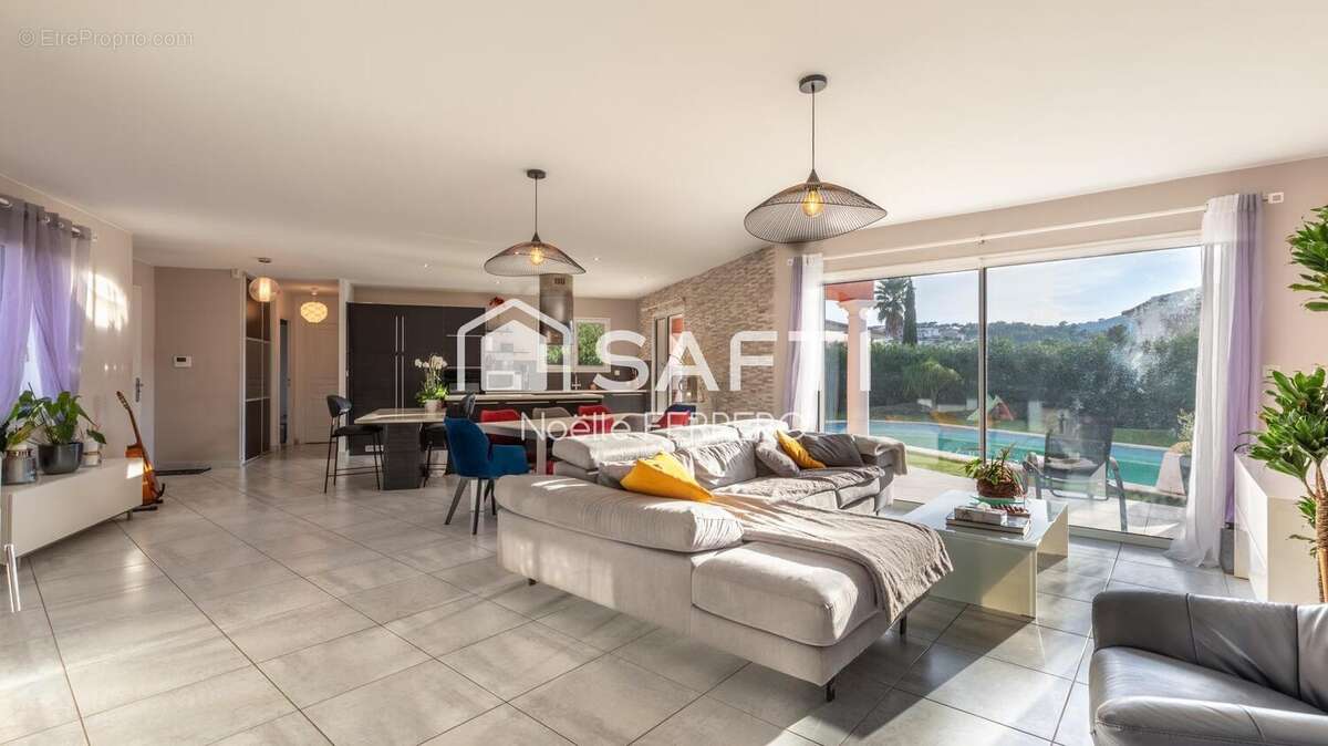 Photo 6 - Maison à FREJUS