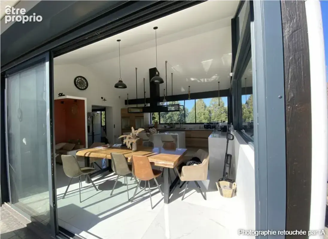 Maison 7 pièces 193 m² à vendre à Saint-Etienne (42100) - photo 6