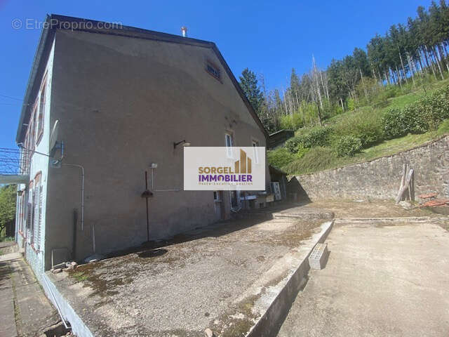 Maison à SAINT-STAIL