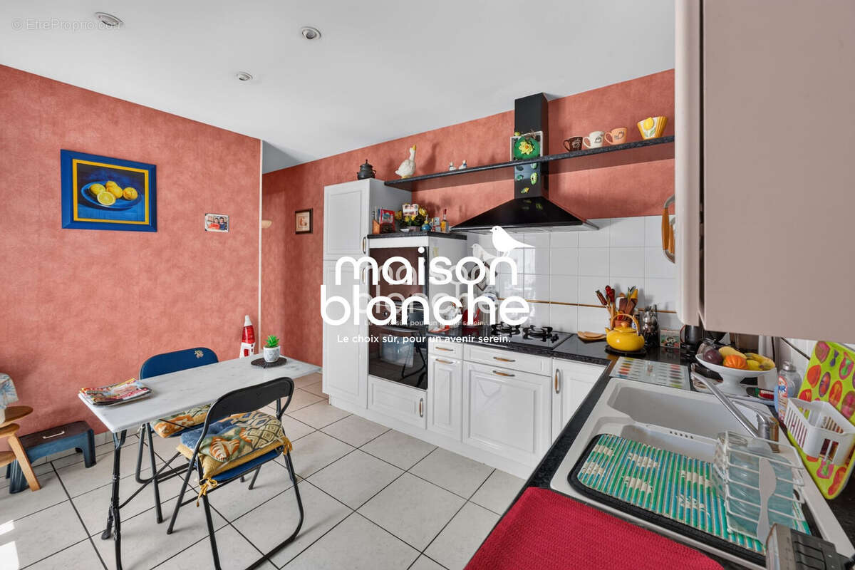 Maison 211 m² à Parthenay  - photo 6