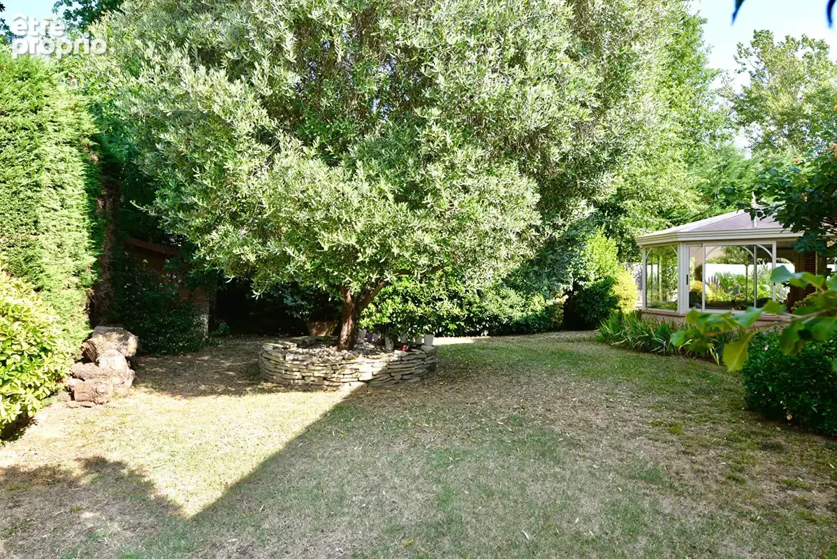 Maison 7 pièces de 179 m²  avec piscine chauffée et T1 de 38 m² attenant  - L'Union - photo 10