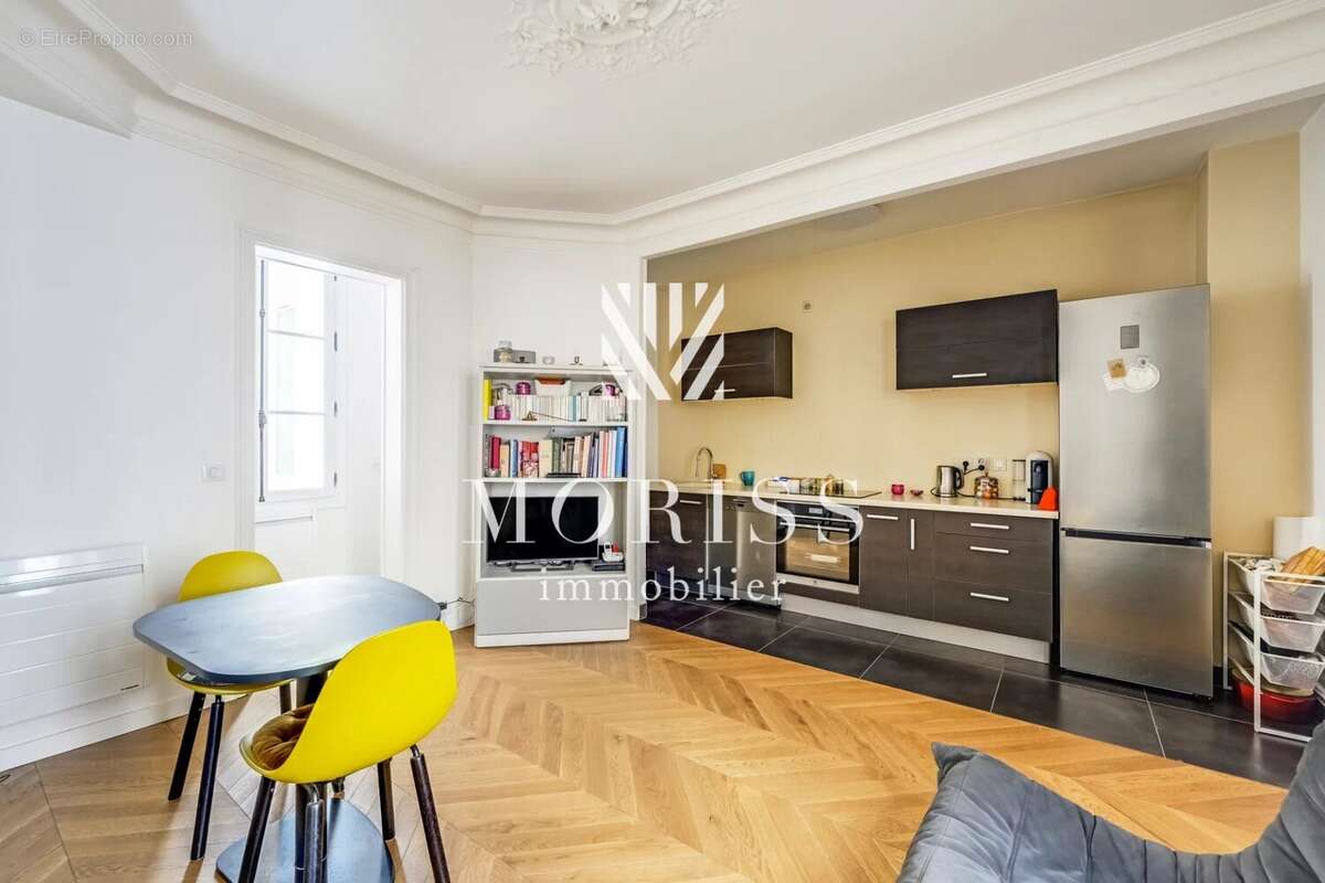 Appartement à PARIS-17E