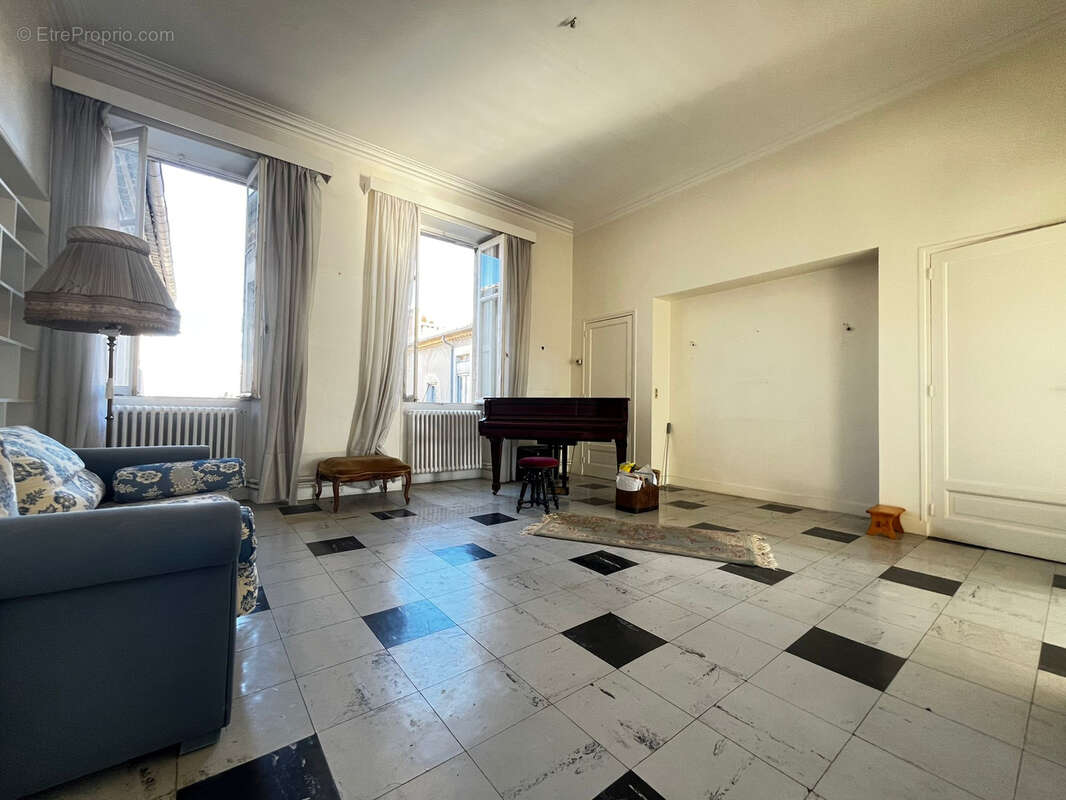 Appartement à NIMES