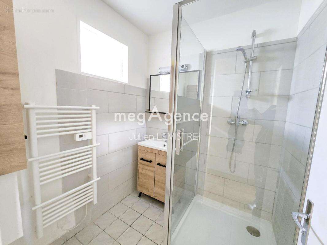 maison de 5 pièces de 122m² - photo 5
