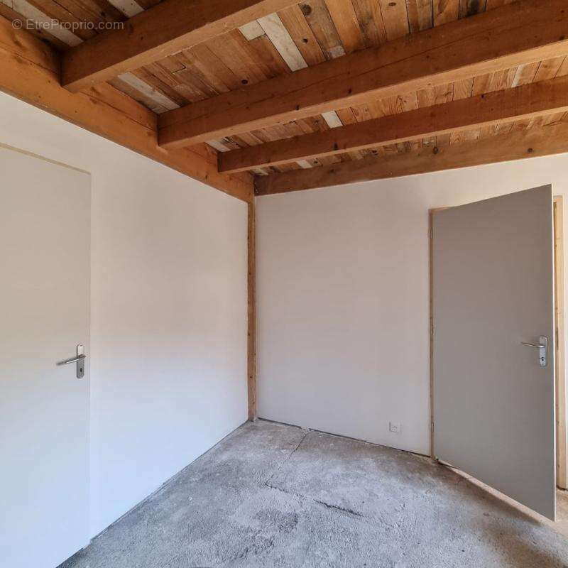 Maison à EOURRES