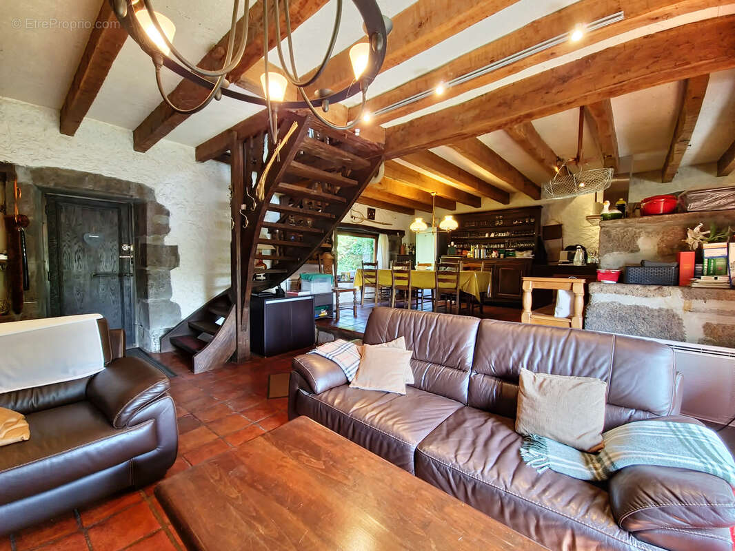 Maison à SAINT-CIRGUES-DE-JORDANNE