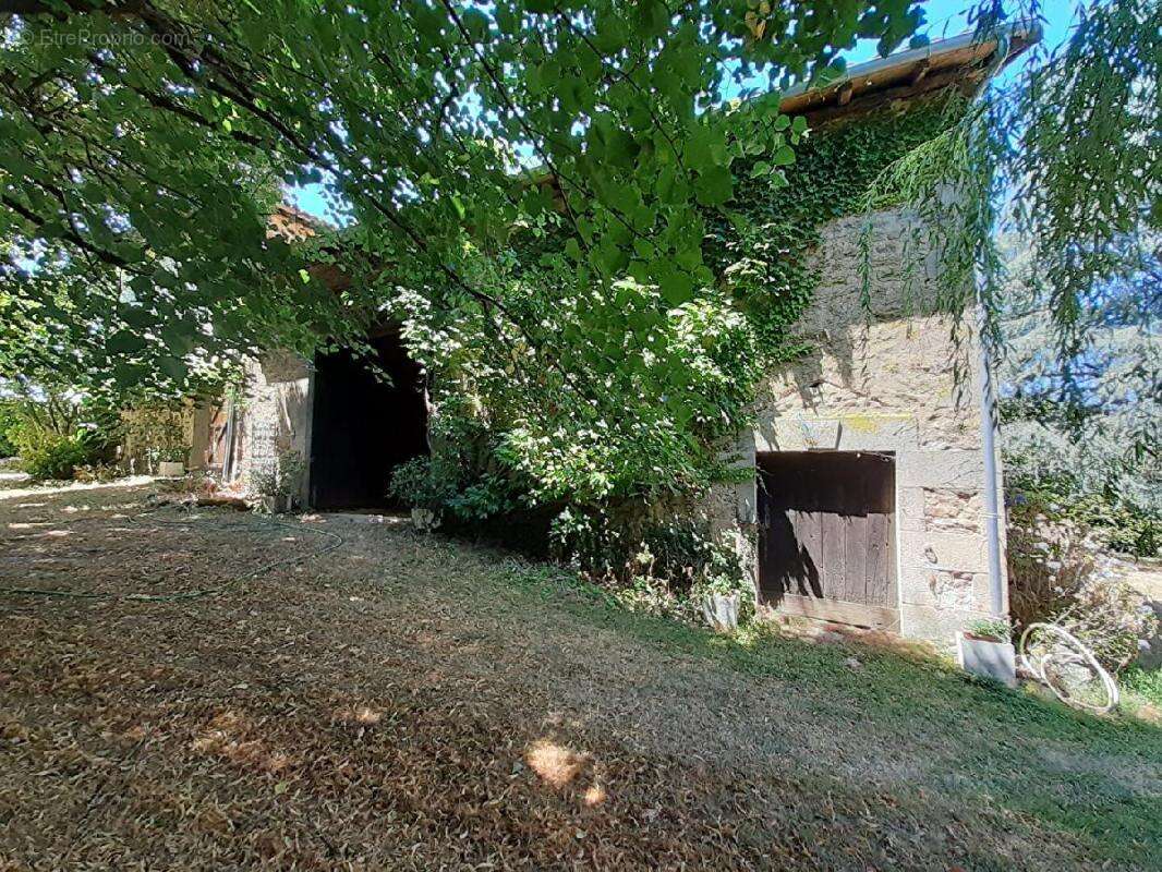 Maison 160 m² à Gorre  - photo 2