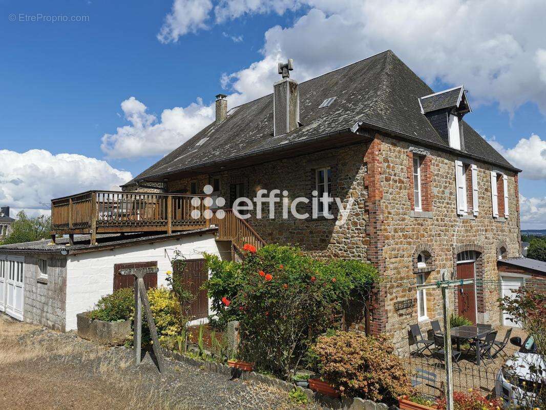 Maison 240 m² à Saint-Sever-Calvados  - photo 3