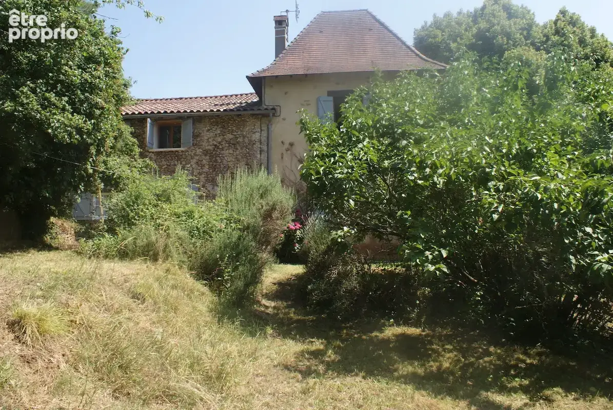 A VOIR. Belle maison en pierre de 4 chambres avec dépendances et vues sur terrain d'environ 2811m2 - photo 40