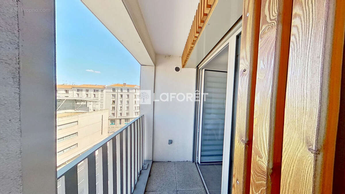 Appartement à LYON-8E