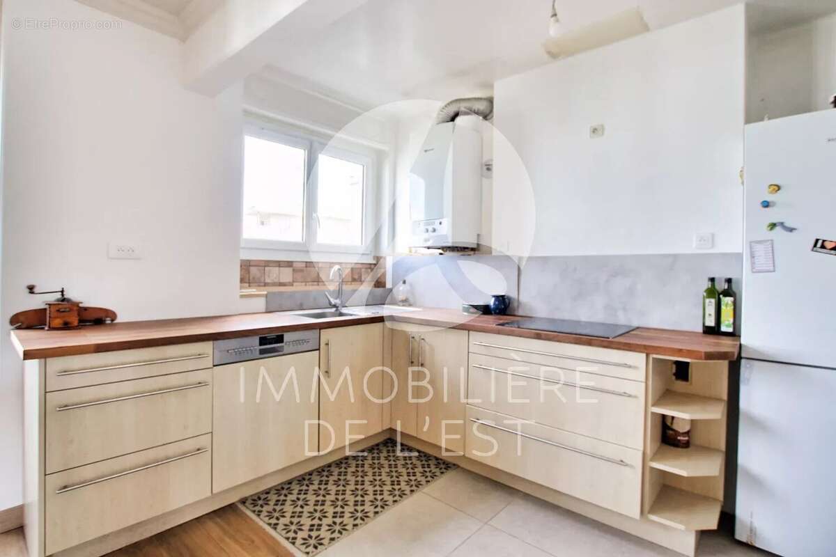 T4 - LYON 8 - 75m² - photo 3