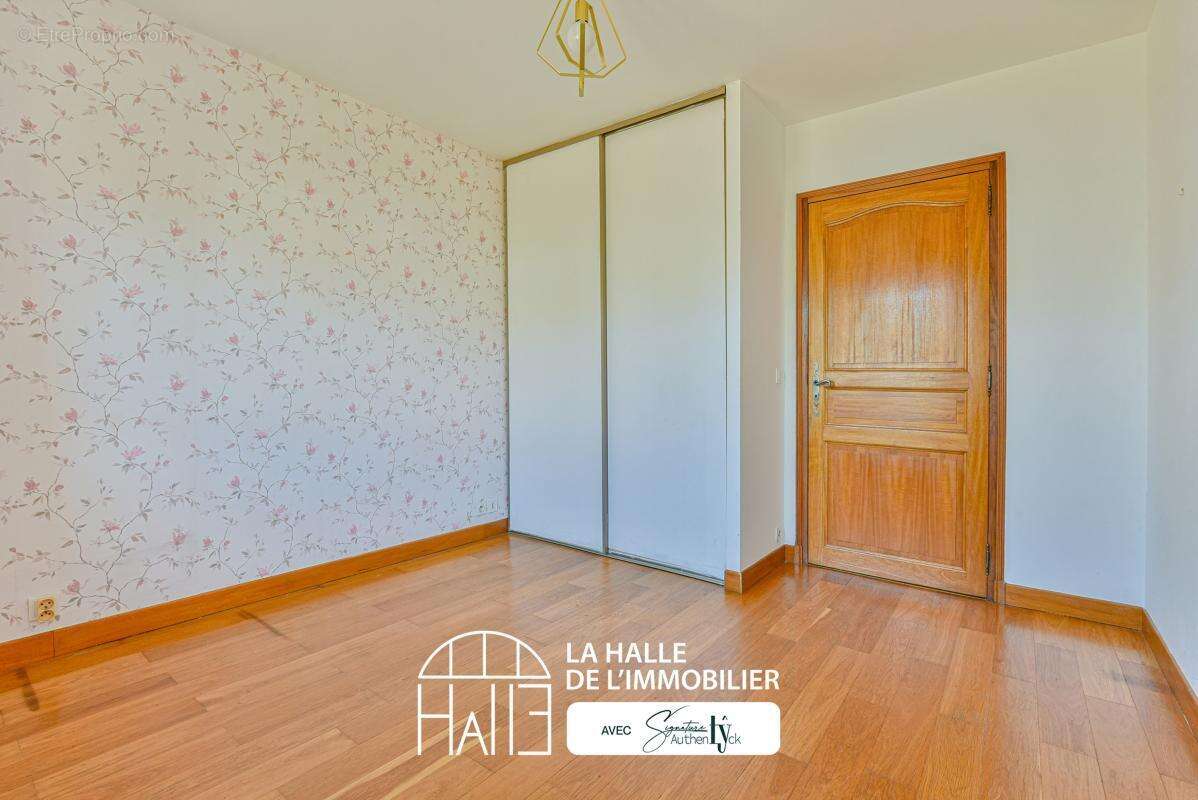 Maison 94 m² à Limoges  - photo 8