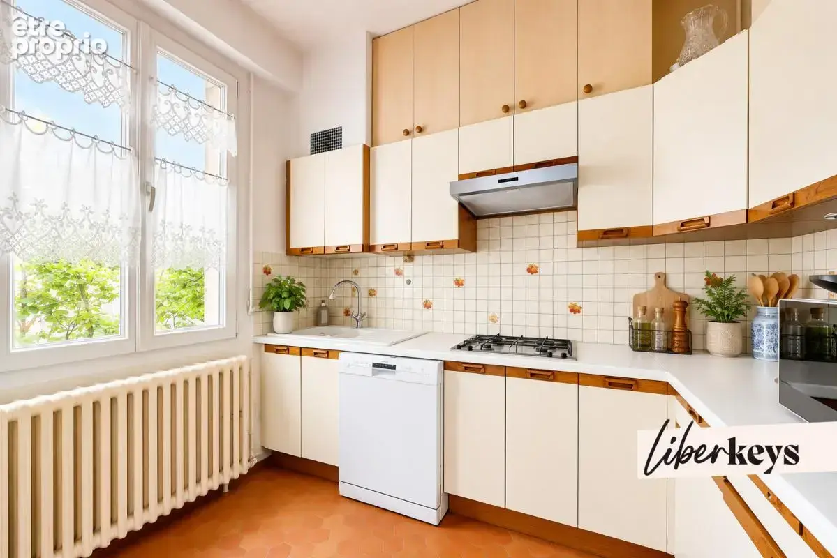 Maison de caractère 200m² avec jardin, sous-sol et garage à LIvry-Gargan (93190) - photo 4