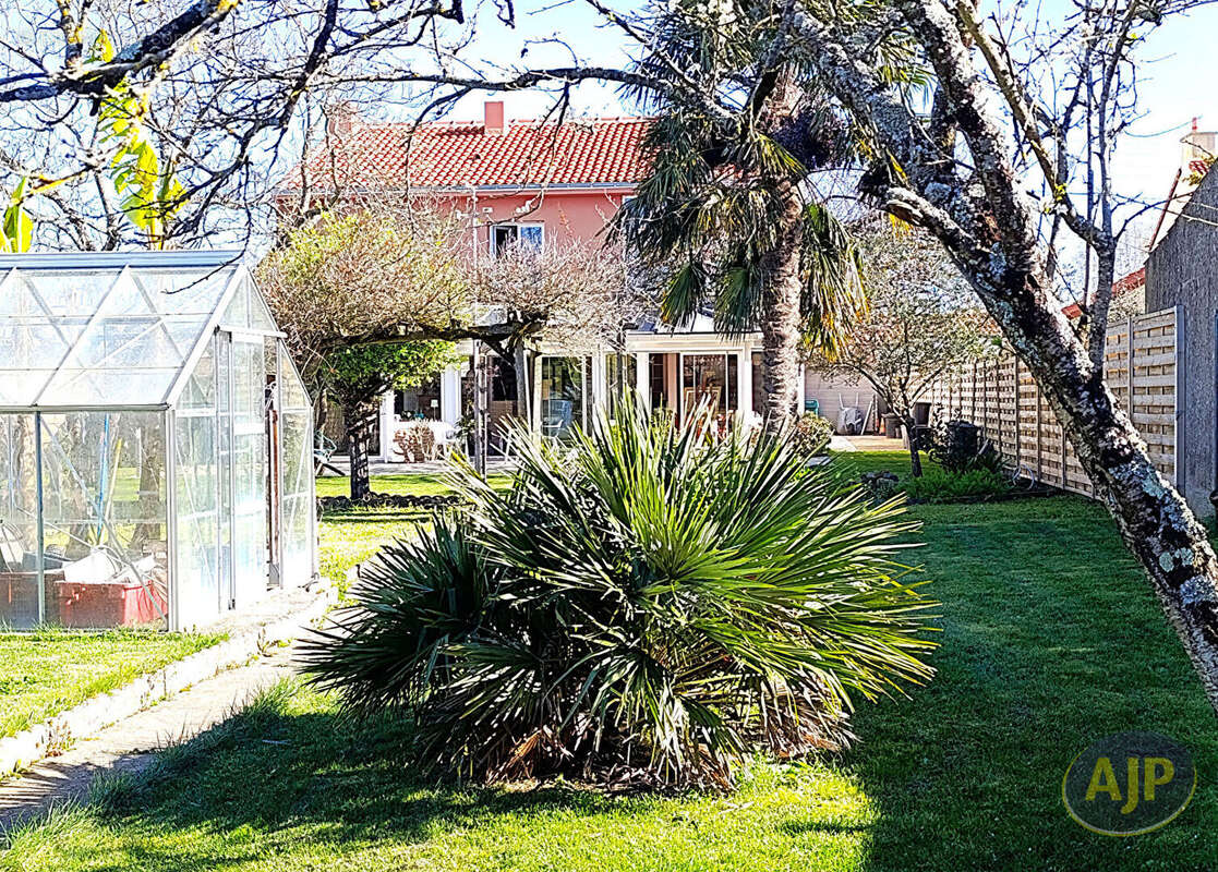 Maison à SAINT-SEBASTIEN-SUR-LOIRE