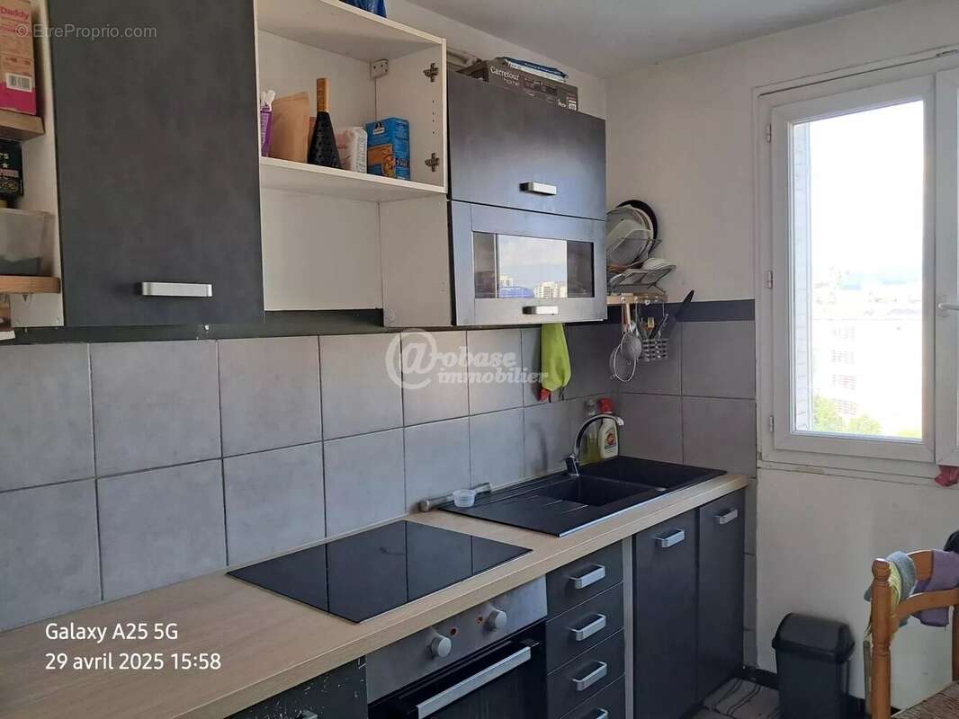 Appartement à MARSEILLE-4E