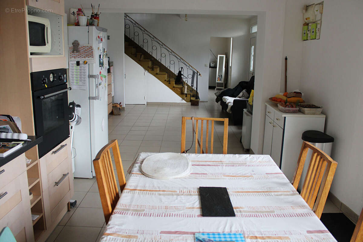 Maison à FONTAINE-COUVERTE