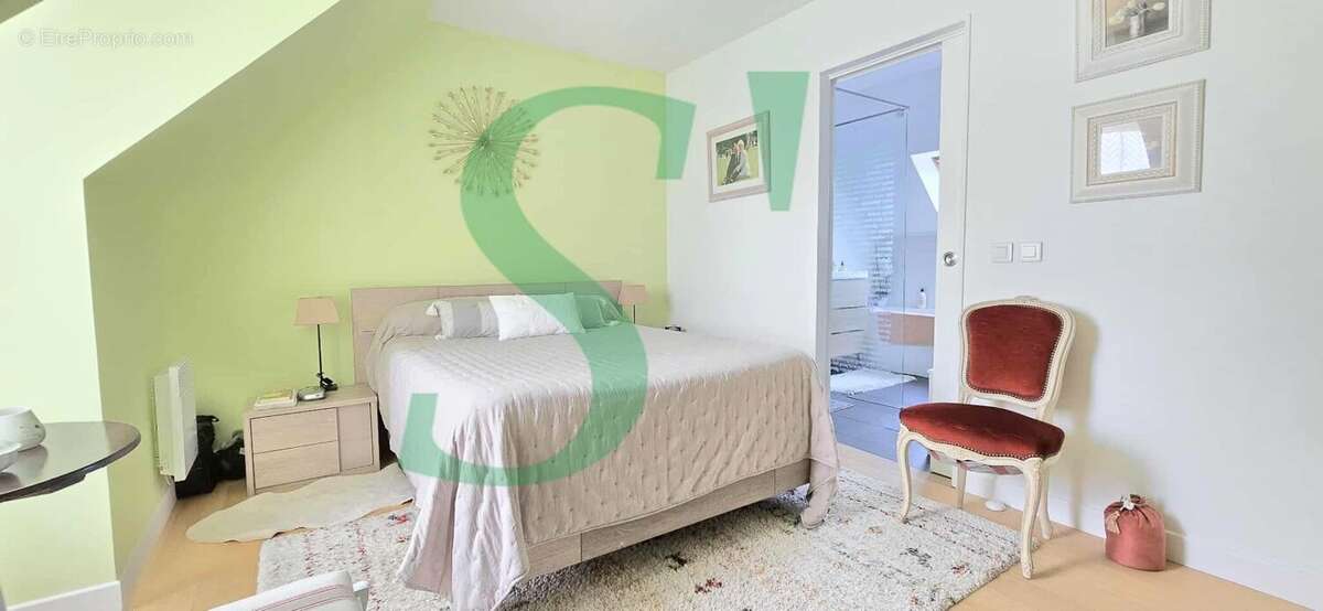 Maison 150 m² à Marines  - photo 9