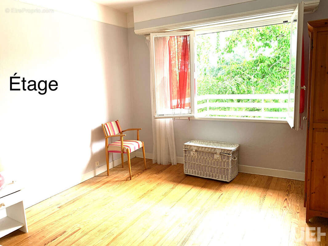 Maison Arthez De Bearn 7 pièces 160 m2 ( 2 logements dissociés) - photo 11