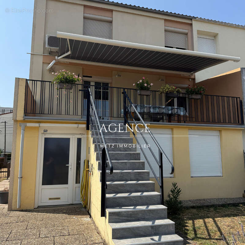 À VENDRE - MAIZIÈRES-LÈS-METZ (57280) Maison F5 de 90 m2 avec vue sur étangs - Terrain de 4 ares 39 - photo 3