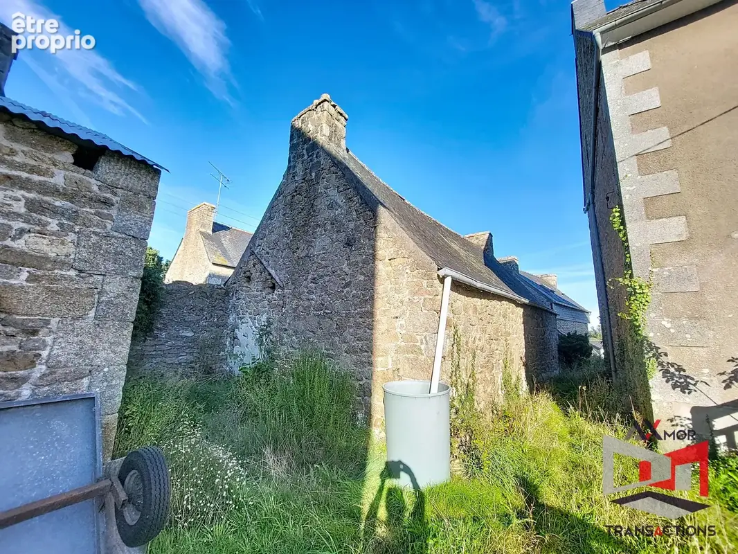 Ensemble de 4 garages à proximité immédiate du bourg - photo 6