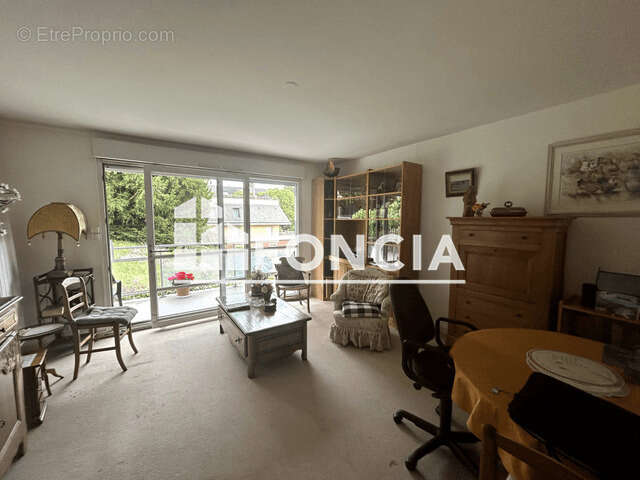 Appartement à MONT-SAINT-AIGNAN