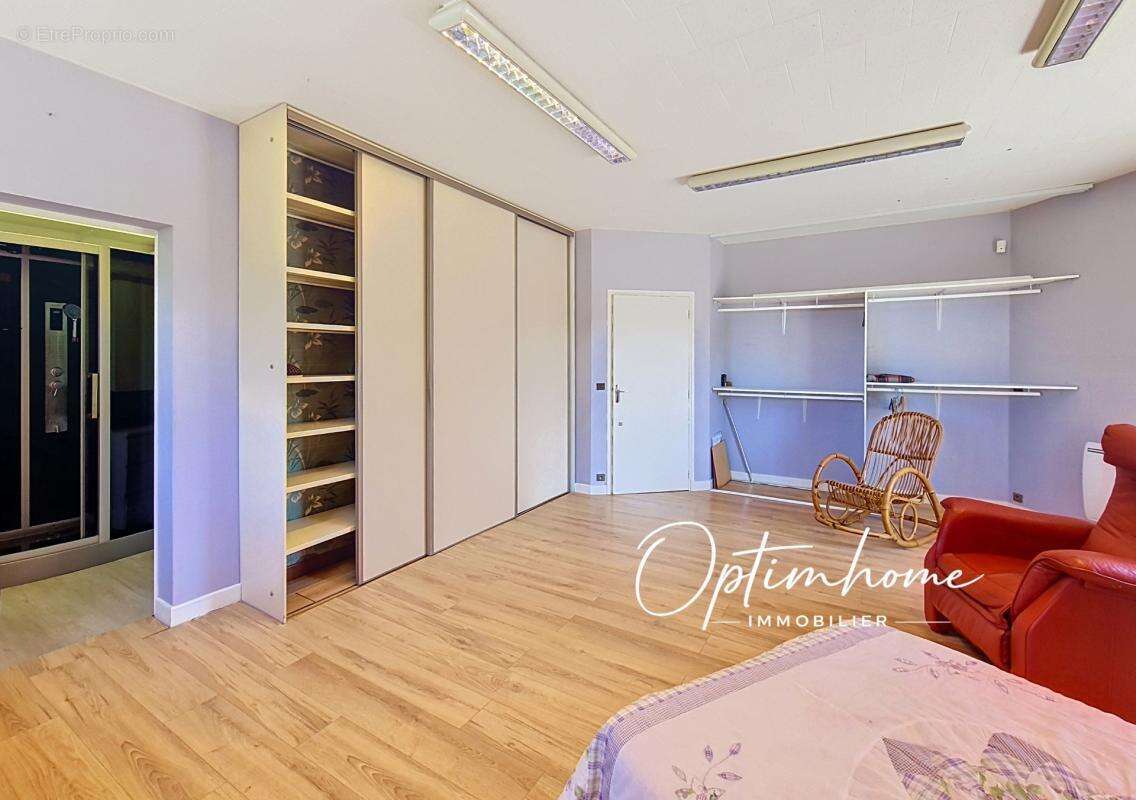 Maison familiale 137 m² avec garage et jardin - photo 9