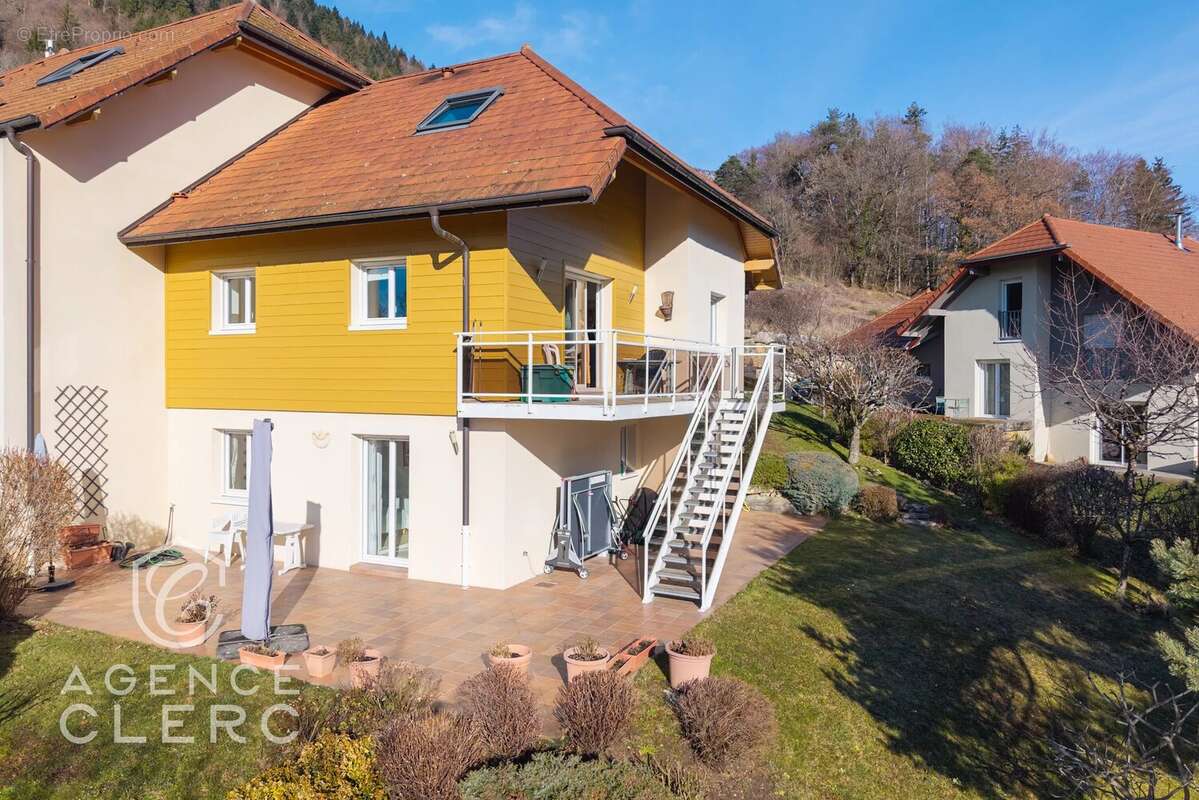 Maison à MENTHON-SAINT-BERNARD