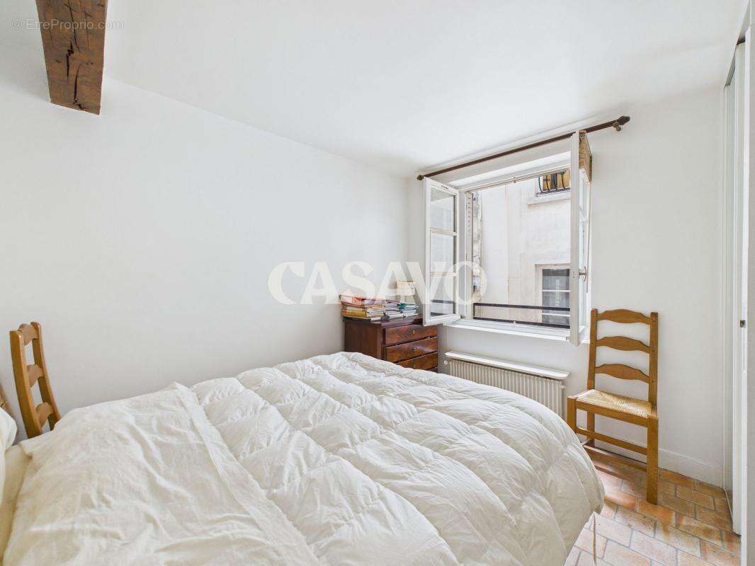 Appartement à PARIS-4E