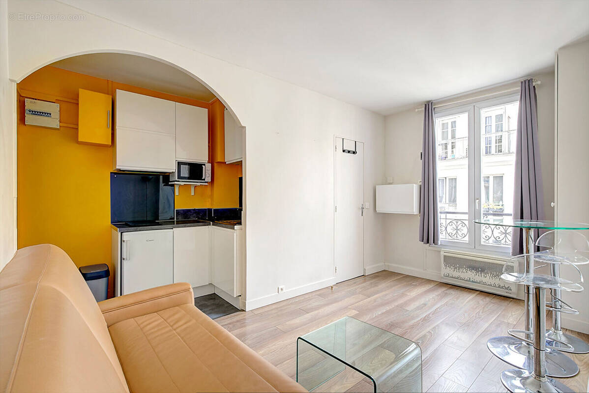 Appartement à PARIS-18E