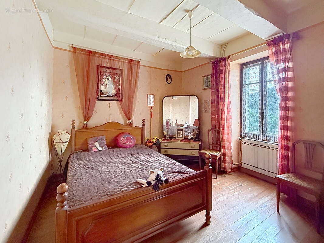 Maison à VOULGEZAC