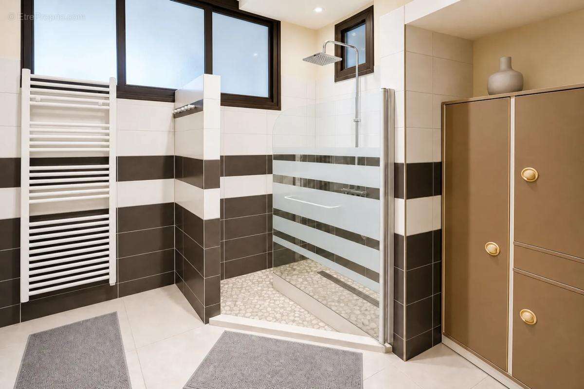 Ferme de 294 m² avec dépendances à Moisy - photo 10