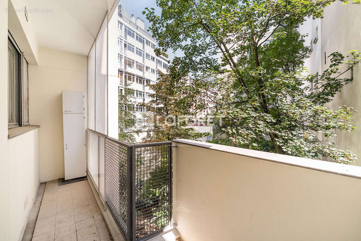 Larges balcons -  traversant - volumes - potentiel - photo 7