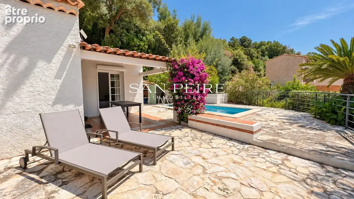 Maison 4 pièces 114 m² à vendre à Les Issambres (83380) - photo 2