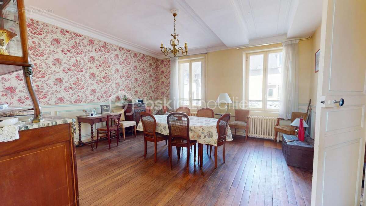 Maison à BOISCOMMUN