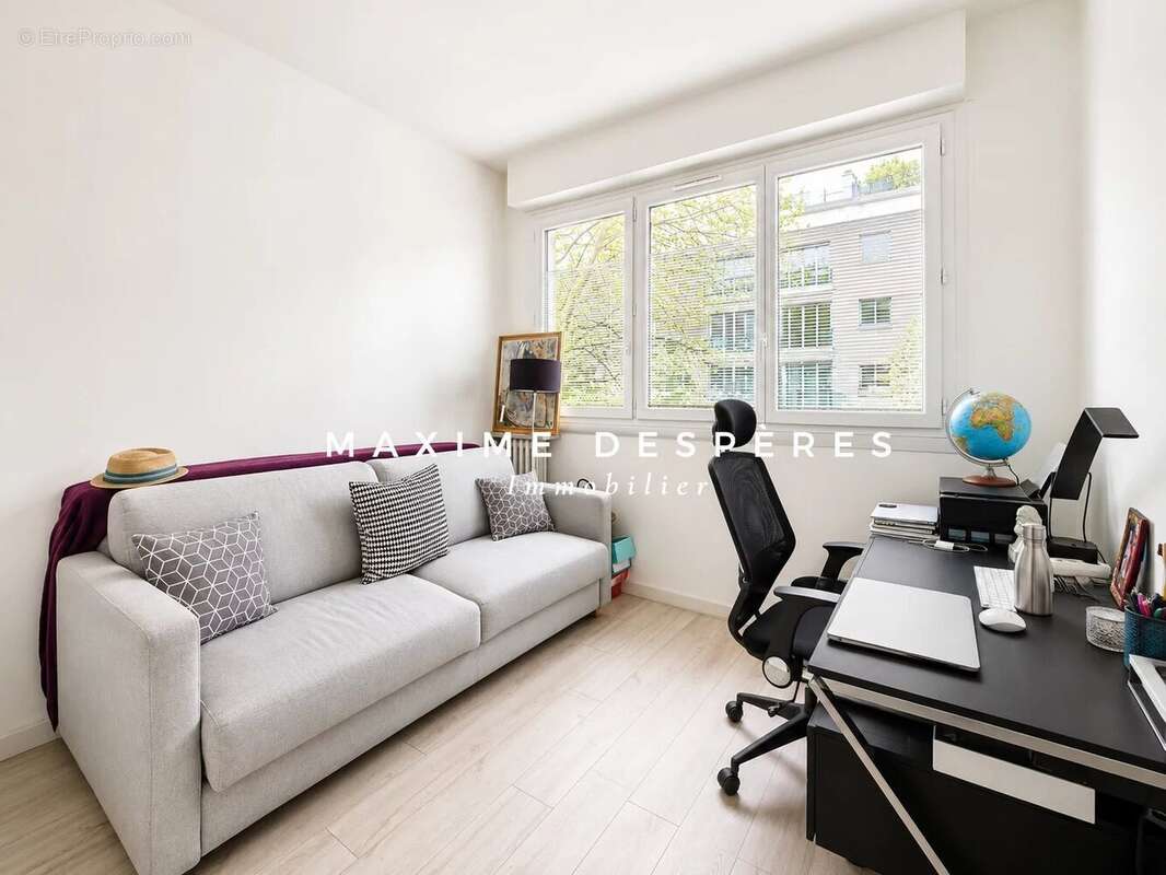 Appartement à NEUILLY-SUR-SEINE
