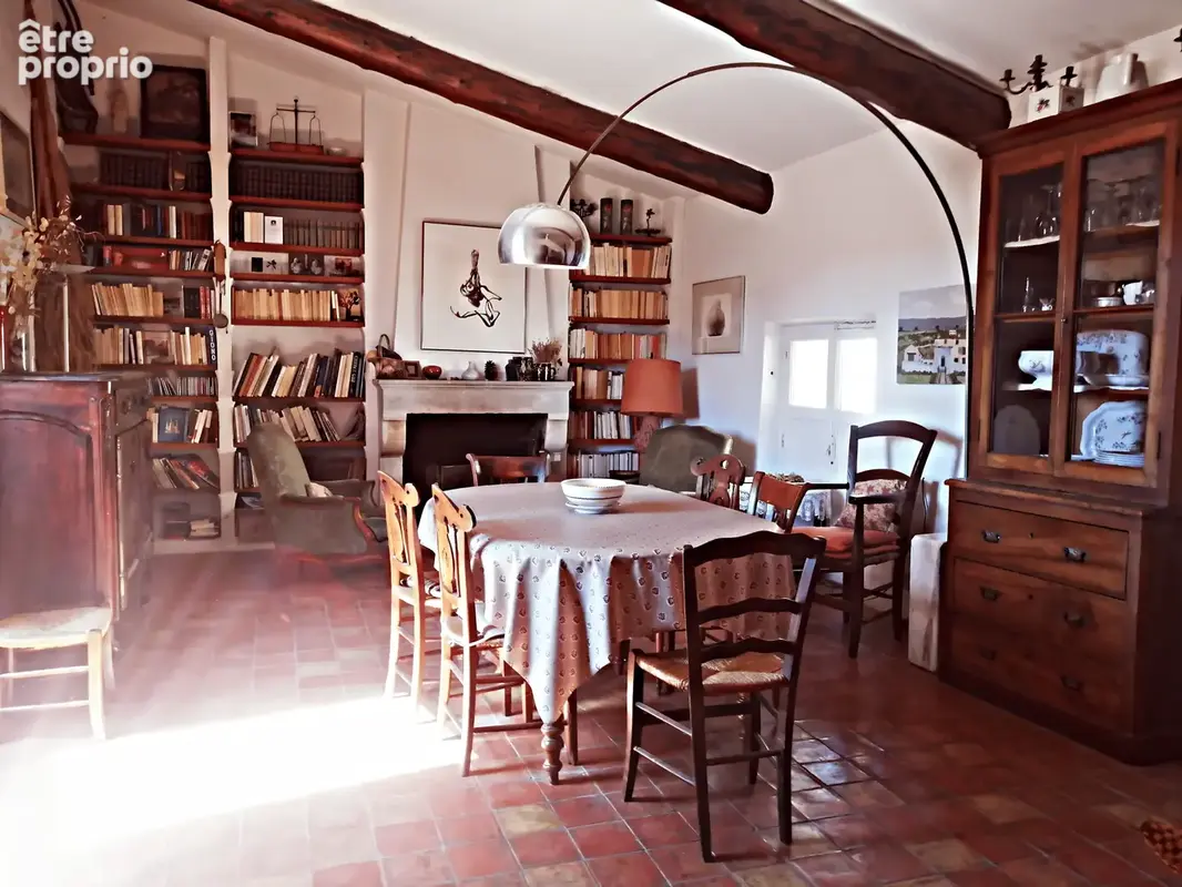 Maison de village de 159 m2 avec une terrasse et une vue imprenable sur le Luberon. - photo 2