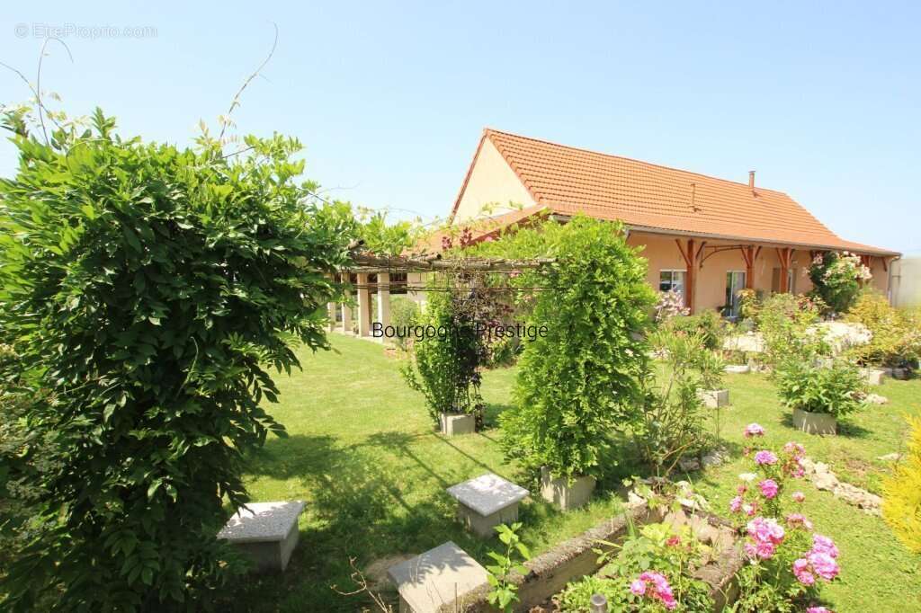 Maison à CUISERY