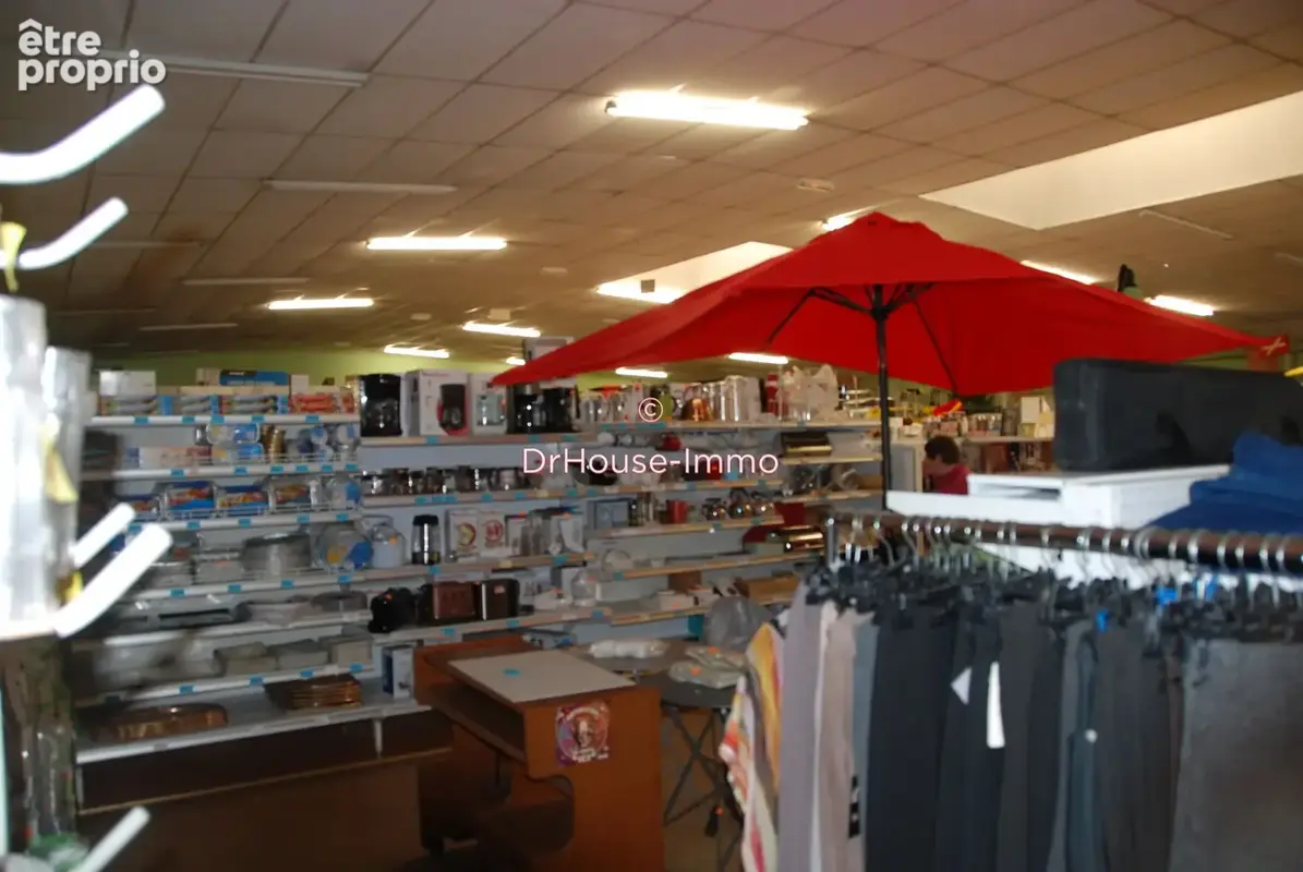 Commerce 850 m² à vendre à Lacapelle-Marival (46120) - photo 14