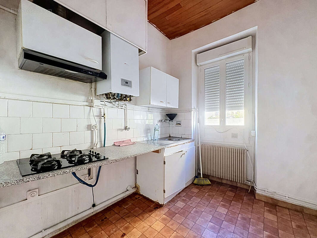Appartement à MARSEILLE-5E