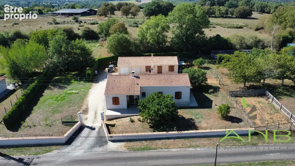 Maison à MONTBRON