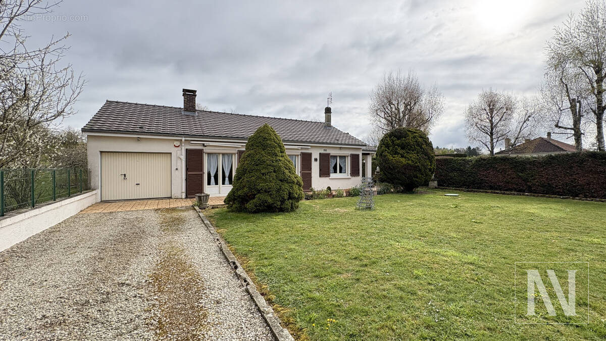 Maison à VILLEMOYENNE