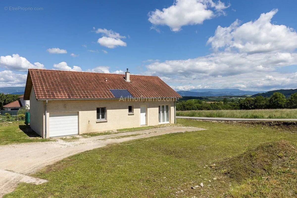 Maison à SOLEYMIEU