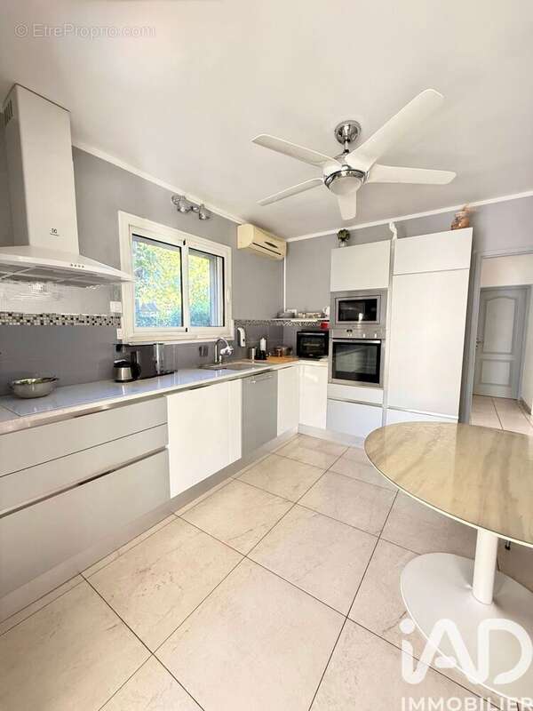 Photo 5 - Maison à CUERS