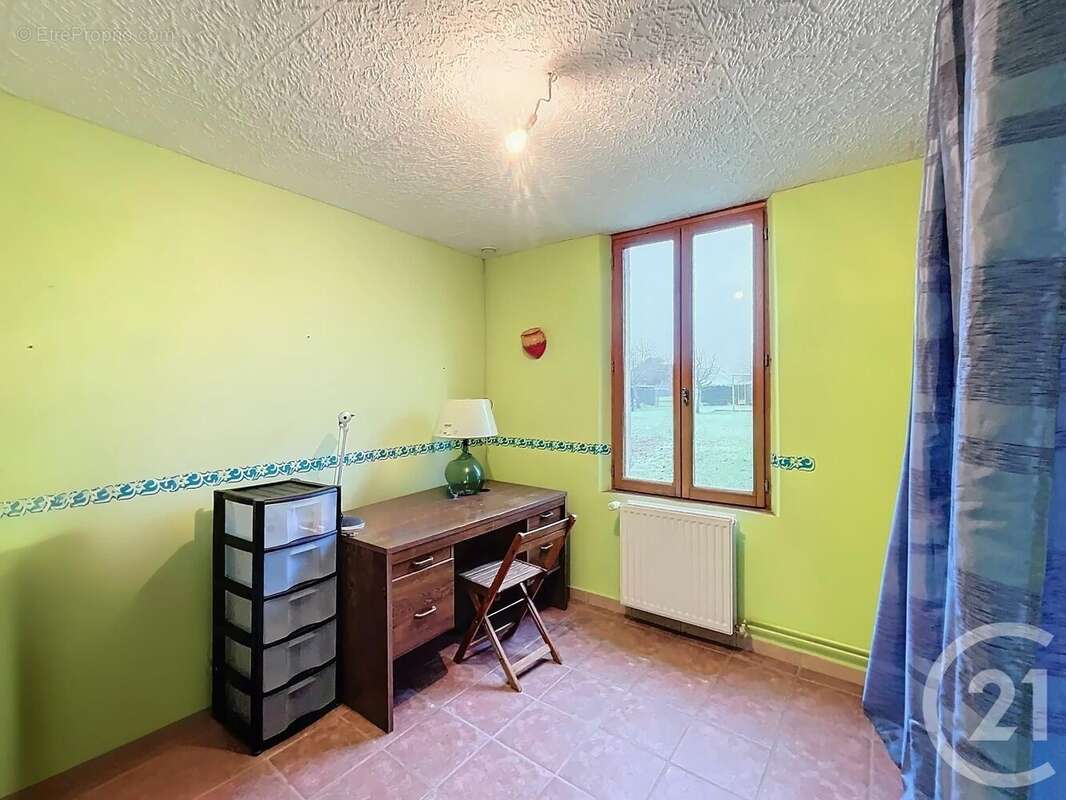 Maison à LES CLERIMOIS