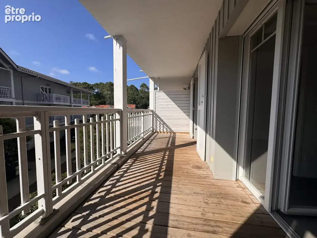 Appartement t2 - 42.5m2 - balcon et parking en sous-sol - photo 2