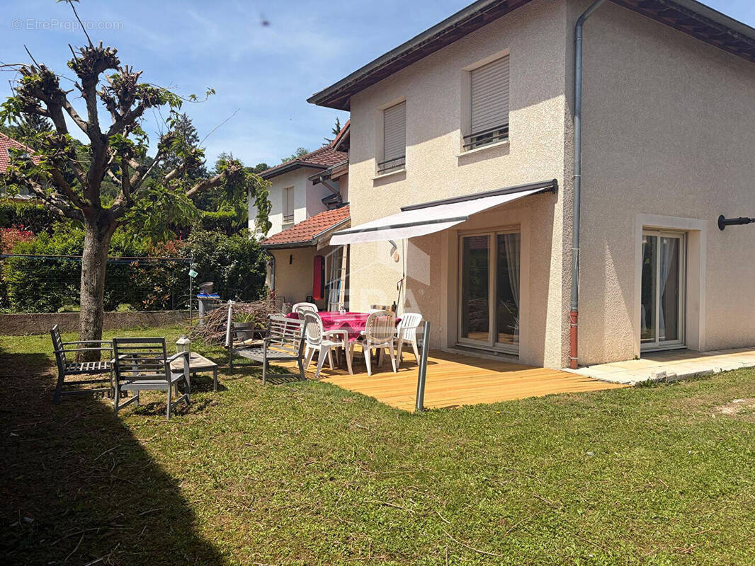 Maison à CHARAVINES