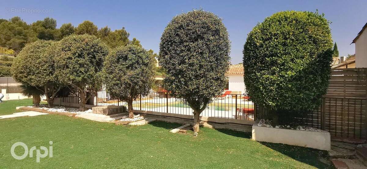 Maison à LA CADIERE-D'AZUR