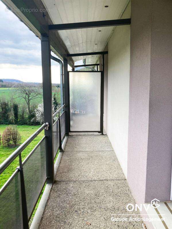 Appartement à SAINT-ETIENNE-DE-SAINT-GEOIRS